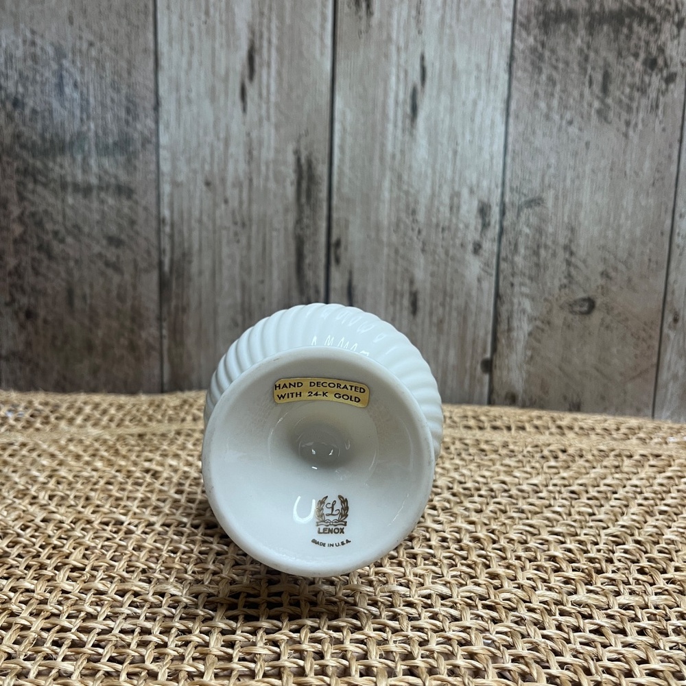 Lenox Bud Vase Ivory Porcelain 24k Gold Trim Made in USA Vintage 7" - Picture 5 of 5